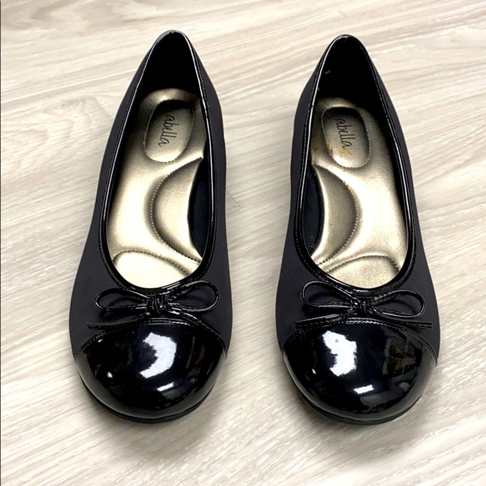 Abella black flats